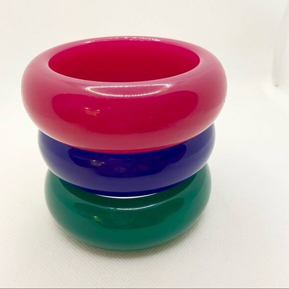 Set of three chunky vibrant bangle bracelets - Picture 2 of 5